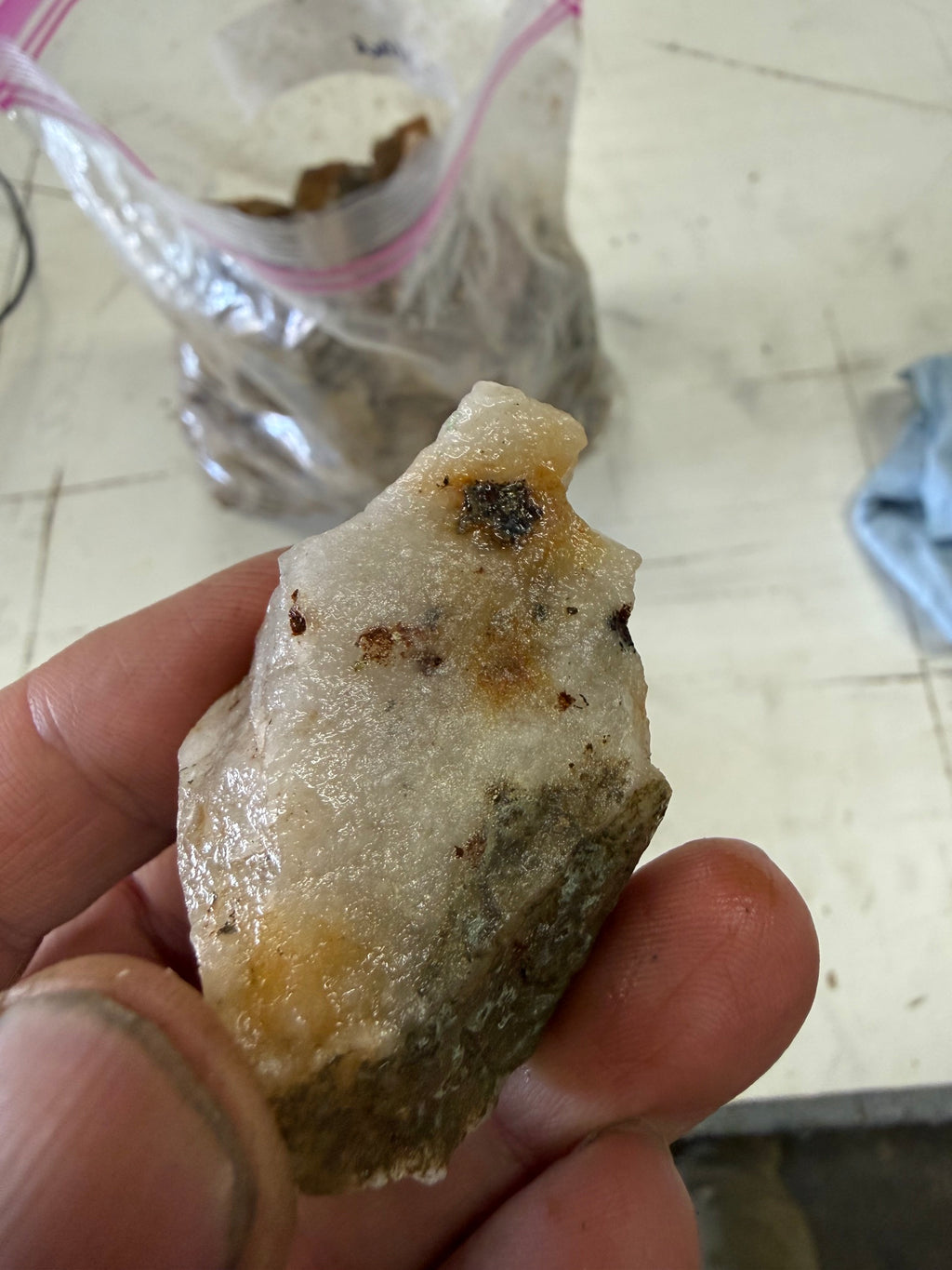 Golden Griffin Mine Crushed Ore: 1-Gallon Bag